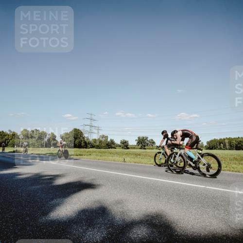 07.09.2025 - 19. Norderstedt Triathlon Michael Burmester http://msf.ph/oto/8858196 07.09.2025 15:37:41 Radfahren 894 meine-sportfotos.de