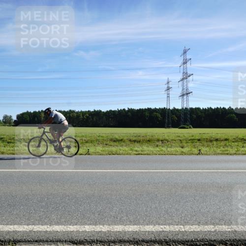 07.09.2025 - 19. Norderstedt Triathlon Michael Burmester http://msf.ph/oto/8858200 07.09.2025 11:27:39 Radfahren 1210 meine-sportfotos.de