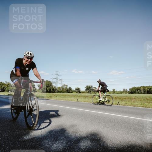 07.09.2025 - 19. Norderstedt Triathlon Michael Burmester http://msf.ph/oto/8858205 07.09.2025 15:37:45 Radfahren 910, 1509 meine-sportfotos.de