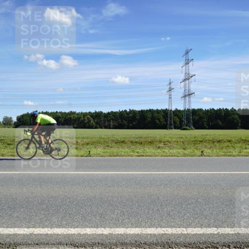07.09.2025 - 19. Norderstedt Triathlon Michael Burmester http://msf.ph/oto/8858206 07.09.2025 13:07:30 Radfahren  meine-sportfotos.de