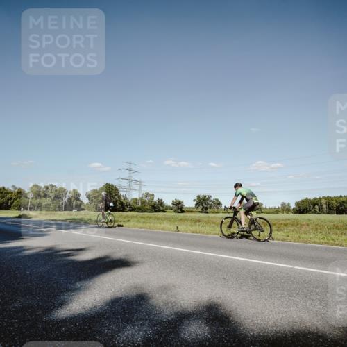 07.09.2025 - 19. Norderstedt Triathlon Michael Burmester http://msf.ph/oto/8858208 07.09.2025 15:37:46 Radfahren 910, 1509 meine-sportfotos.de