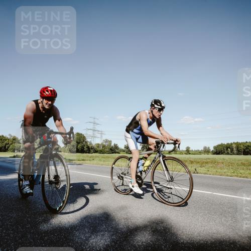 07.09.2025 - 19. Norderstedt Triathlon Michael Burmester http://msf.ph/oto/8858227 07.09.2025 15:37:57 Radfahren 390, 443, 454, 893, 1446, 1510 meine-sportfotos.de