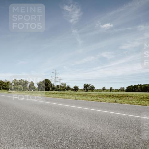 07.09.2025 - 19. Norderstedt Triathlon Michael Burmester http://msf.ph/oto/8858269 07.09.2025 12:31:13 Radfahren 183, 305, 1369, 1374 meine-sportfotos.de