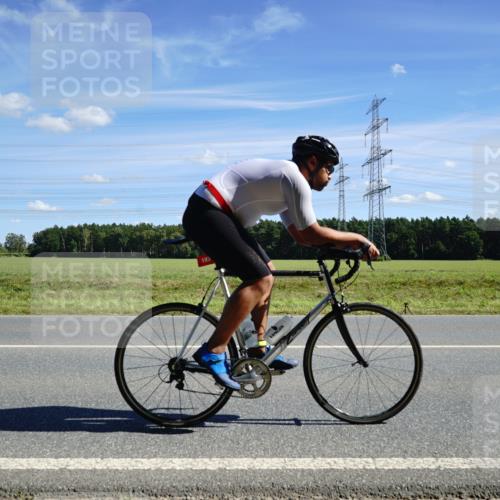 07.09.2025 - 19. Norderstedt Triathlon Michael Burmester http://msf.ph/oto/8858281 07.09.2025 13:08:53 Radfahren 193, 337, 1326 meine-sportfotos.de