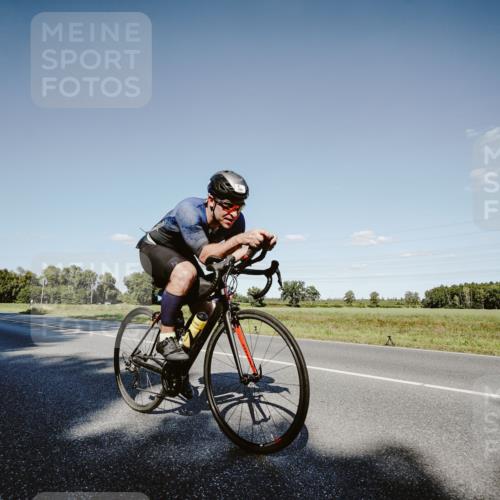 07.09.2025 - 19. Norderstedt Triathlon Michael Burmester http://msf.ph/oto/8858289 07.09.2025 15:38:37 Radfahren 380 meine-sportfotos.de