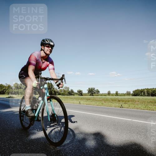 07.09.2025 - 19. Norderstedt Triathlon Michael Burmester http://msf.ph/oto/8858300 07.09.2025 15:38:43 Radfahren 408, 882, 938, 1442 meine-sportfotos.de