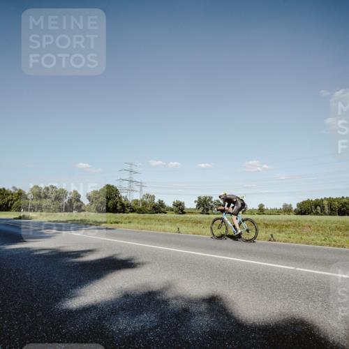07.09.2025 - 19. Norderstedt Triathlon Michael Burmester http://msf.ph/oto/8858303 07.09.2025 15:38:44 Radfahren 408, 882, 938, 1442 meine-sportfotos.de
