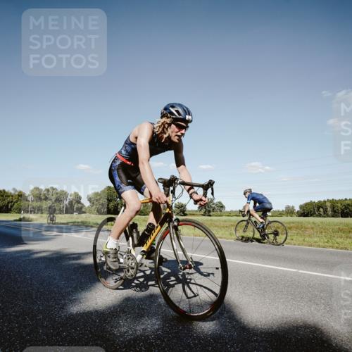 07.09.2025 - 19. Norderstedt Triathlon Michael Burmester http://msf.ph/oto/8858307 07.09.2025 15:38:45 Radfahren 402, 408, 882, 1442 meine-sportfotos.de