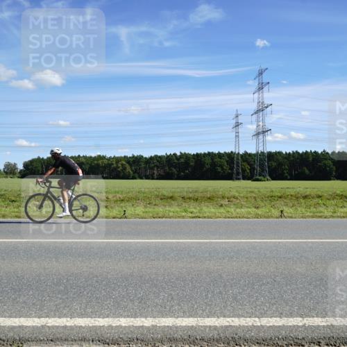 07.09.2025 - 19. Norderstedt Triathlon Michael Burmester http://msf.ph/oto/8858318 07.09.2025 13:09:26 Radfahren 321 meine-sportfotos.de