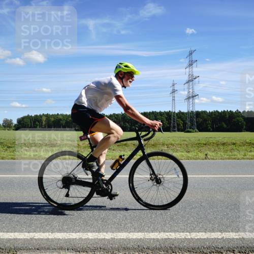 07.09.2025 - 19. Norderstedt Triathlon Michael Burmester http://msf.ph/oto/8858323 07.09.2025 13:09:29 Radfahren 312, 321 meine-sportfotos.de