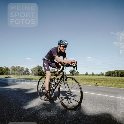 07.09.2025 - 19. Norderstedt Triathlon Michael Burmester http://msf.ph/oto/8858337 07.09.2025 15:38:56 Radfahren 447, 909 meine-sportfotos.de