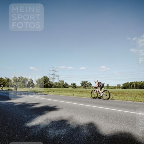 07.09.2025 - 19. Norderstedt Triathlon Michael Burmester http://msf.ph/oto/8858355 07.09.2025 15:39:04 Radfahren 1452 meine-sportfotos.de
