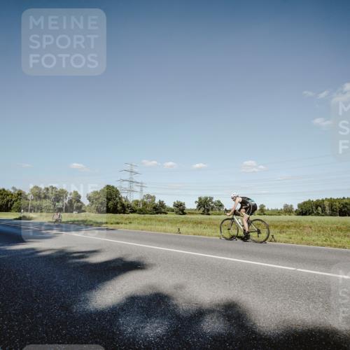 07.09.2025 - 19. Norderstedt Triathlon Michael Burmester http://msf.ph/oto/8858372 07.09.2025 15:39:10 Radfahren 397, 885, 918, 947 meine-sportfotos.de
