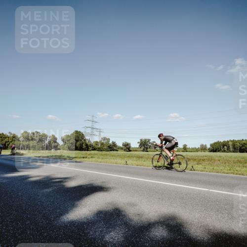 07.09.2025 - 19. Norderstedt Triathlon Michael Burmester http://msf.ph/oto/8858397 07.09.2025 15:39:27 Radfahren 409 meine-sportfotos.de