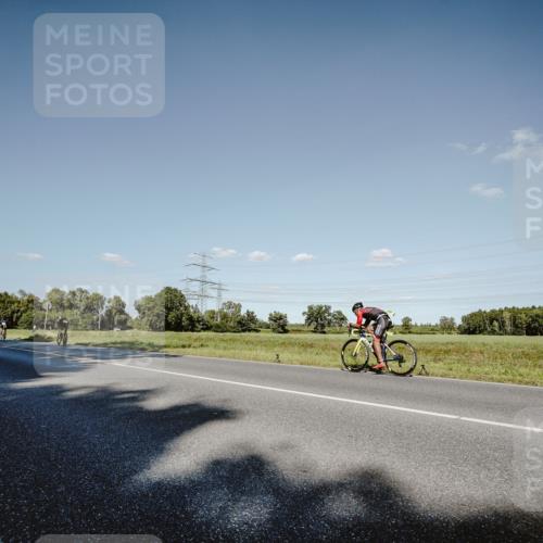 07.09.2025 - 19. Norderstedt Triathlon Michael Burmester http://msf.ph/oto/8858410 07.09.2025 15:39:31 Radfahren 409 meine-sportfotos.de