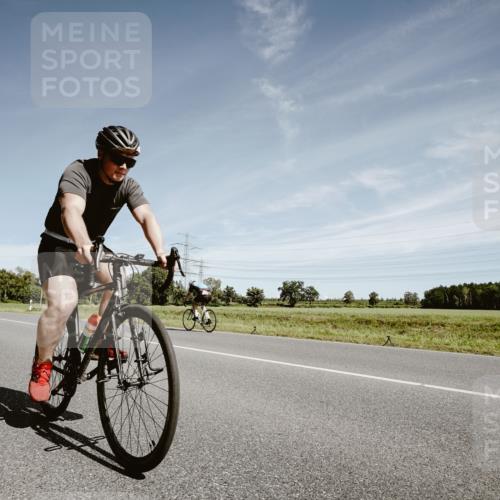 07.09.2025 - 19. Norderstedt Triathlon Michael Burmester http://msf.ph/oto/8858412 07.09.2025 12:32:18 Radfahren 277 meine-sportfotos.de
