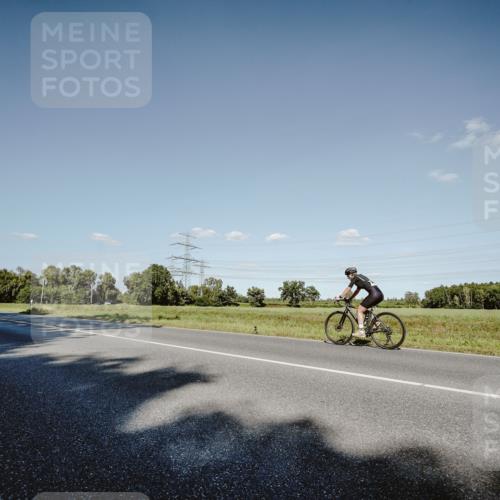 07.09.2025 - 19. Norderstedt Triathlon Michael Burmester http://msf.ph/oto/8858421 07.09.2025 15:39:38 Radfahren 913, 1481 meine-sportfotos.de