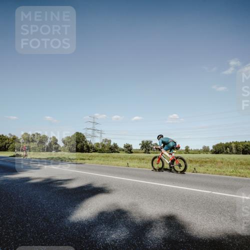 07.09.2025 - 19. Norderstedt Triathlon Michael Burmester http://msf.ph/oto/8858435 07.09.2025 15:39:46 Radfahren 508, 517 meine-sportfotos.de
