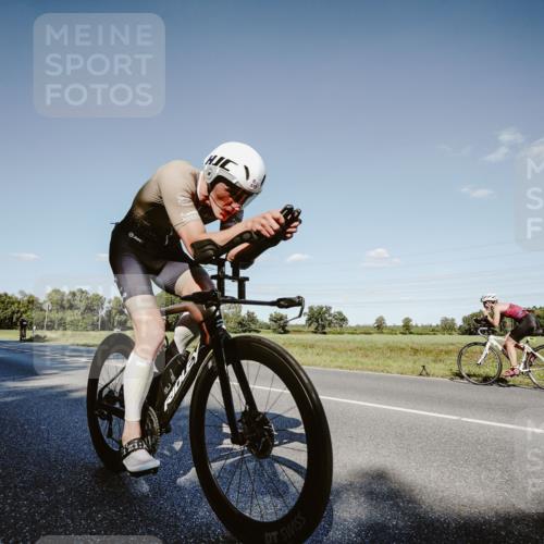 07.09.2025 - 19. Norderstedt Triathlon Michael Burmester http://msf.ph/oto/8858438 07.09.2025 15:39:47 Radfahren 508, 517 meine-sportfotos.de