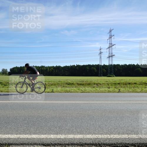07.09.2025 - 19. Norderstedt Triathlon Michael Burmester http://msf.ph/oto/8858443 07.09.2025 11:29:56 Radfahren 1175 meine-sportfotos.de
