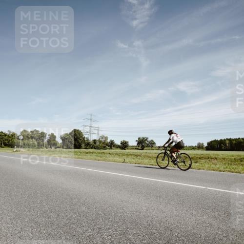 07.09.2025 - 19. Norderstedt Triathlon Michael Burmester http://msf.ph/oto/8858447 07.09.2025 12:32:36 Radfahren 1212 meine-sportfotos.de