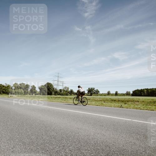 07.09.2025 - 19. Norderstedt Triathlon Michael Burmester http://msf.ph/oto/8858451 07.09.2025 12:32:36 Radfahren 1212 meine-sportfotos.de