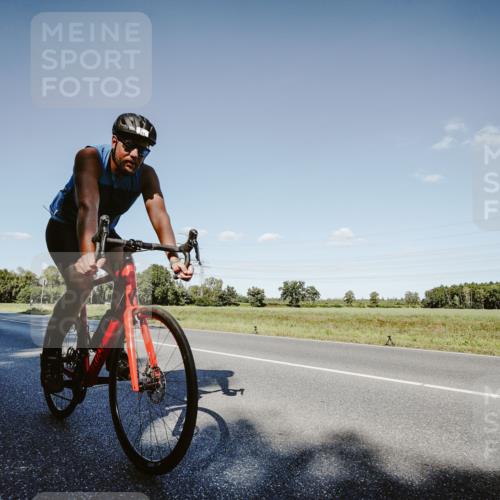 07.09.2025 - 19. Norderstedt Triathlon Michael Burmester http://msf.ph/oto/8858463 07.09.2025 15:40:03 Radfahren 924, 1448, 1455, 1464 meine-sportfotos.de