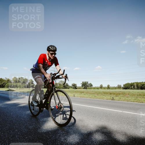 07.09.2025 - 19. Norderstedt Triathlon Michael Burmester http://msf.ph/oto/8858484 07.09.2025 15:40:15 Radfahren 868, 1497, 1526 meine-sportfotos.de