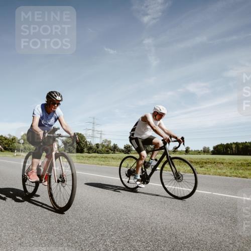 07.09.2025 - 19. Norderstedt Triathlon Michael Burmester http://msf.ph/oto/8858489 07.09.2025 12:33:06 Radfahren 182, 718, 739, 853, 1276, 1342 meine-sportfotos.de