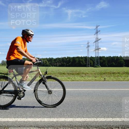 07.09.2025 - 19. Norderstedt Triathlon Michael Burmester http://msf.ph/oto/8858511 07.09.2025 13:12:17 Radfahren 1304 meine-sportfotos.de