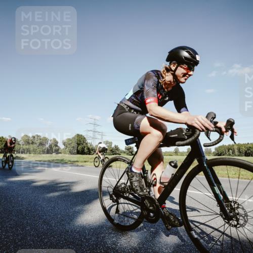 07.09.2025 - 19. Norderstedt Triathlon Michael Burmester http://msf.ph/oto/8858512 07.09.2025 15:40:29 Radfahren 498, 510, 537, 1430, 1522 meine-sportfotos.de