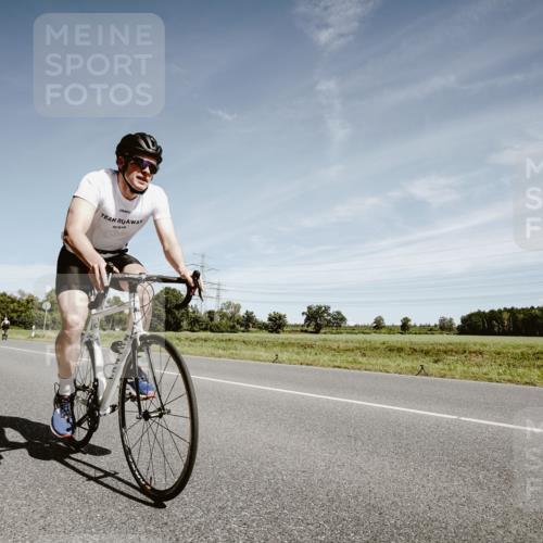 07.09.2025 - 19. Norderstedt Triathlon Michael Burmester http://msf.ph/oto/8858524 07.09.2025 12:33:20 Radfahren 139 meine-sportfotos.de