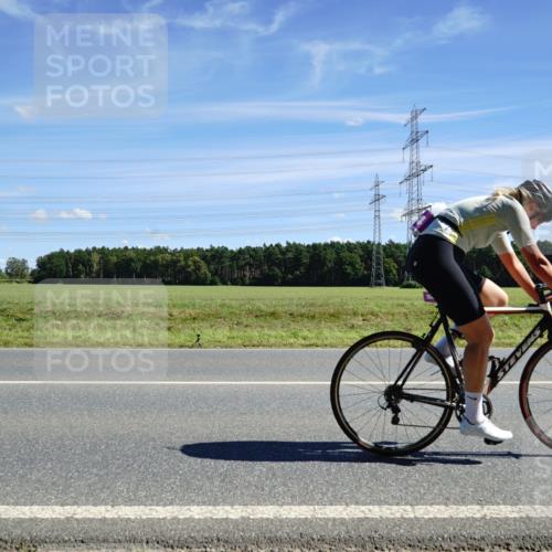 07.09.2025 - 19. Norderstedt Triathlon Michael Burmester http://msf.ph/oto/8858539 07.09.2025 13:12:54 Radfahren 344, 354 meine-sportfotos.de