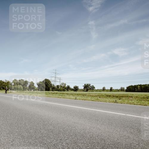 07.09.2025 - 19. Norderstedt Triathlon Michael Burmester http://msf.ph/oto/8858541 07.09.2025 12:33:32 Radfahren 1392 meine-sportfotos.de
