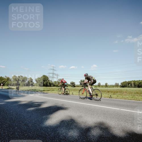 07.09.2025 - 19. Norderstedt Triathlon Michael Burmester http://msf.ph/oto/8858554 07.09.2025 15:40:43 Radfahren 403, 446, 929 meine-sportfotos.de