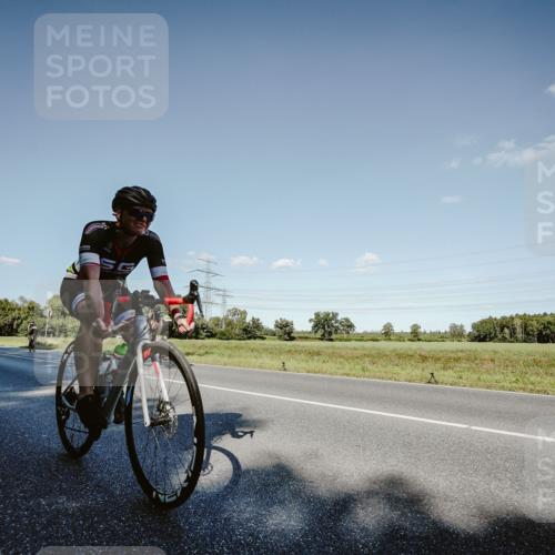 07.09.2025 - 19. Norderstedt Triathlon Michael Burmester http://msf.ph/oto/8858557 07.09.2025 15:40:44 Radfahren 403, 446, 929, 1444 meine-sportfotos.de