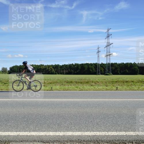 07.09.2025 - 19. Norderstedt Triathlon Michael Burmester http://msf.ph/oto/8858558 07.09.2025 13:13:04 Radfahren 322, 328, 790 meine-sportfotos.de
