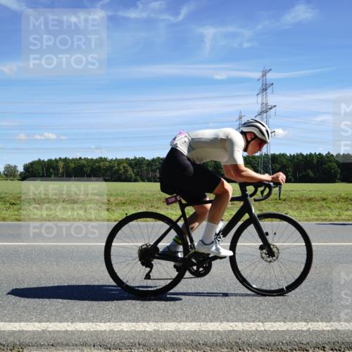 07.09.2025 - 19. Norderstedt Triathlon Michael Burmester http://msf.ph/oto/8858577 07.09.2025 13:13:08 Radfahren 241, 323, 328, 330, 347, 1354 meine-sportfotos.de