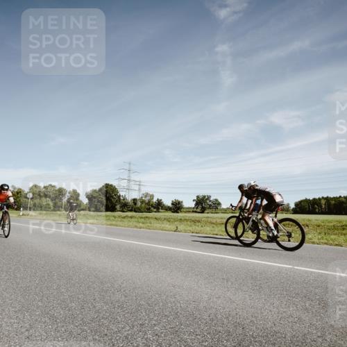 07.09.2025 - 19. Norderstedt Triathlon Michael Burmester http://msf.ph/oto/8858590 07.09.2025 12:34:01 Radfahren 272, 273, 852 meine-sportfotos.de