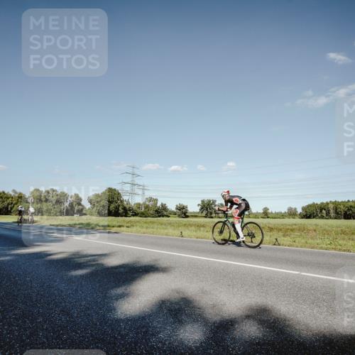 07.09.2025 - 19. Norderstedt Triathlon Michael Burmester http://msf.ph/oto/8858623 07.09.2025 15:41:12 Radfahren 527, 1443 meine-sportfotos.de