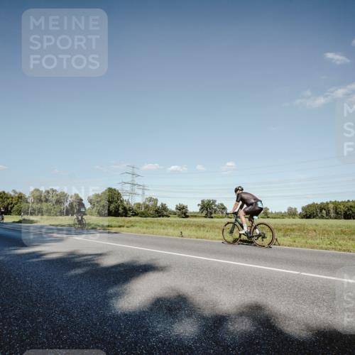 07.09.2025 - 19. Norderstedt Triathlon Michael Burmester http://msf.ph/oto/8858633 07.09.2025 15:41:15 Radfahren 527 meine-sportfotos.de