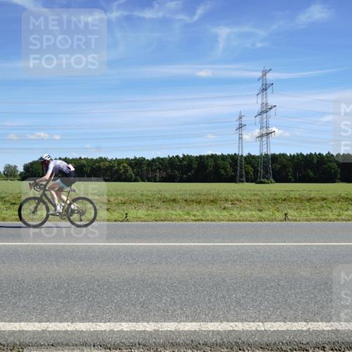 07.09.2025 - 19. Norderstedt Triathlon Michael Burmester http://msf.ph/oto/8858634 07.09.2025 13:13:46 Radfahren 355 meine-sportfotos.de