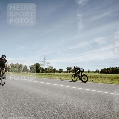 07.09.2025 - 19. Norderstedt Triathlon Michael Burmester http://msf.ph/oto/8858638 07.09.2025 12:34:26 Radfahren 244, 809 meine-sportfotos.de