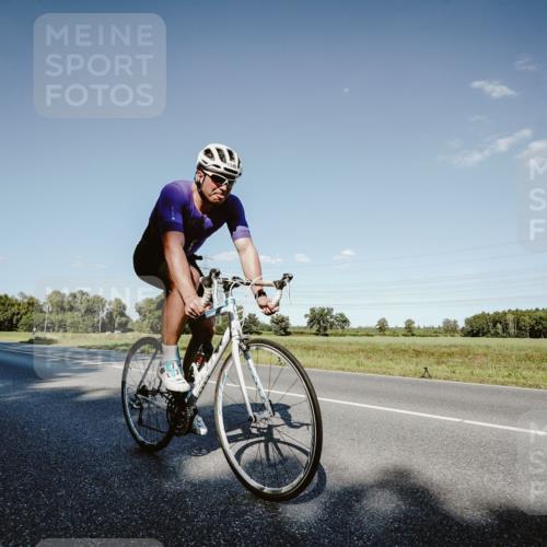 07.09.2025 - 19. Norderstedt Triathlon Michael Burmester http://msf.ph/oto/8858672 07.09.2025 15:41:37 Radfahren 528, 538, 1409, 1545 meine-sportfotos.de