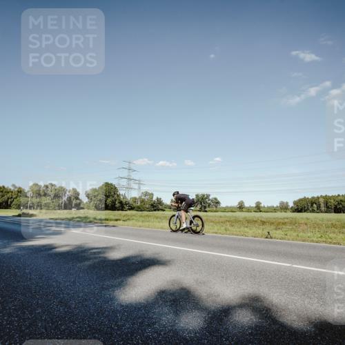 07.09.2025 - 19. Norderstedt Triathlon Michael Burmester http://msf.ph/oto/8858682 07.09.2025 15:41:45 Radfahren 431 meine-sportfotos.de
