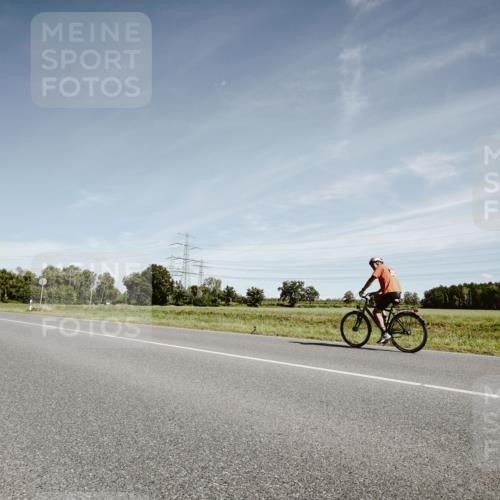 07.09.2025 - 19. Norderstedt Triathlon Michael Burmester http://msf.ph/oto/8858683 07.09.2025 12:34:58 Radfahren  meine-sportfotos.de