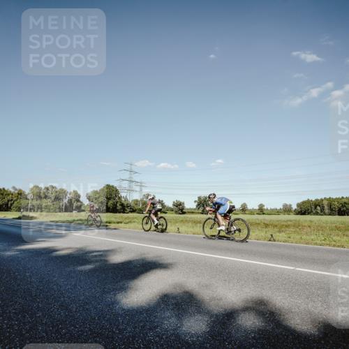 07.09.2025 - 19. Norderstedt Triathlon Michael Burmester http://msf.ph/oto/8858692 07.09.2025 15:41:48 Radfahren 870, 956, 1435 meine-sportfotos.de