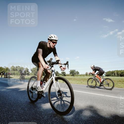 07.09.2025 - 19. Norderstedt Triathlon Michael Burmester http://msf.ph/oto/8858706 07.09.2025 15:41:50 Radfahren 487, 870, 878, 956, 1435 meine-sportfotos.de