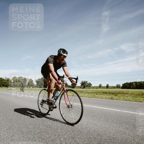 07.09.2025 - 19. Norderstedt Triathlon Michael Burmester http://msf.ph/oto/8858732 07.09.2025 12:35:25 Radfahren 717 meine-sportfotos.de