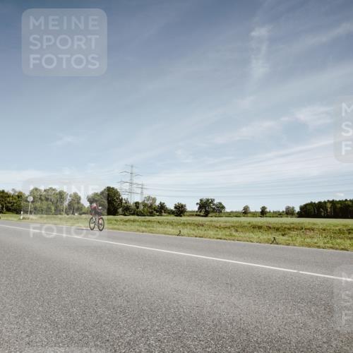 07.09.2025 - 19. Norderstedt Triathlon Michael Burmester http://msf.ph/oto/8858739 07.09.2025 12:35:28 Radfahren 717 meine-sportfotos.de